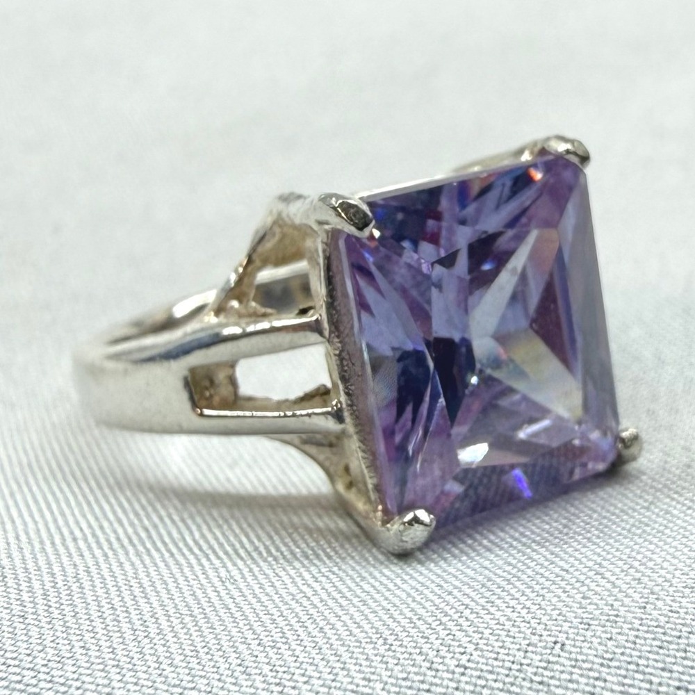Cocktail Ring Womens Size 7.5 Purple Good 925 Sterling Silver Solitaire